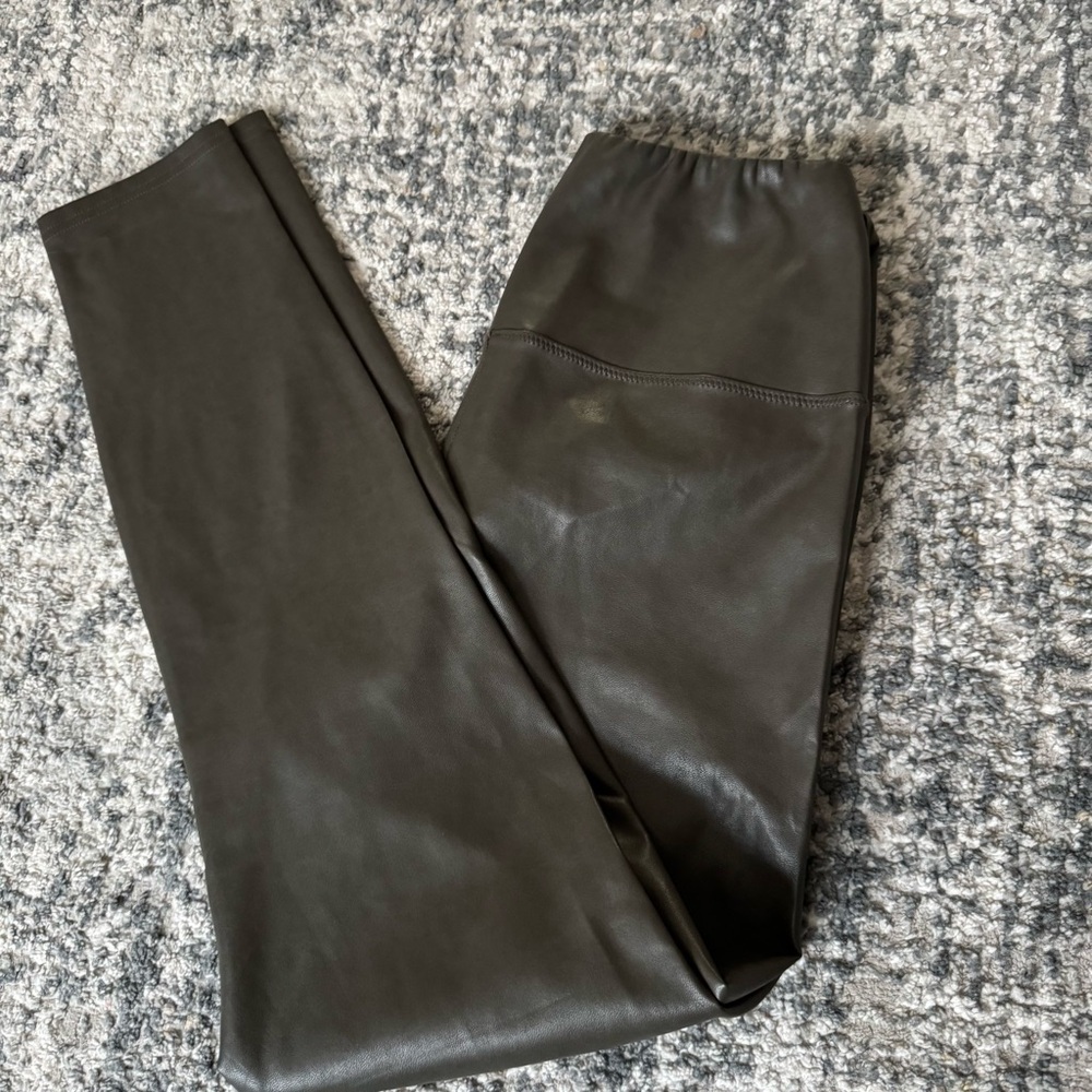 Aritzia Wilfred Free L Daria Pant High-waisted UnReal Leather legging dark olive